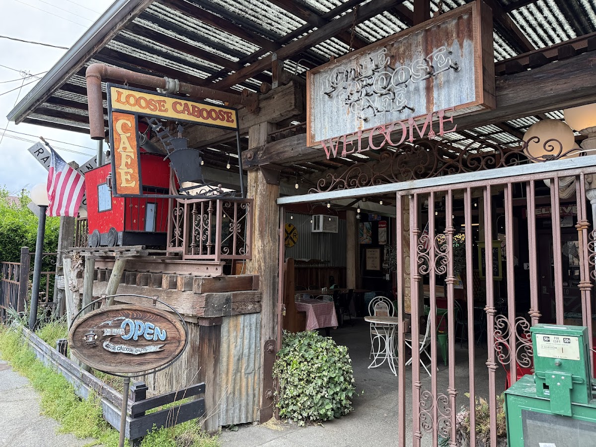Loose Caboose Cafe